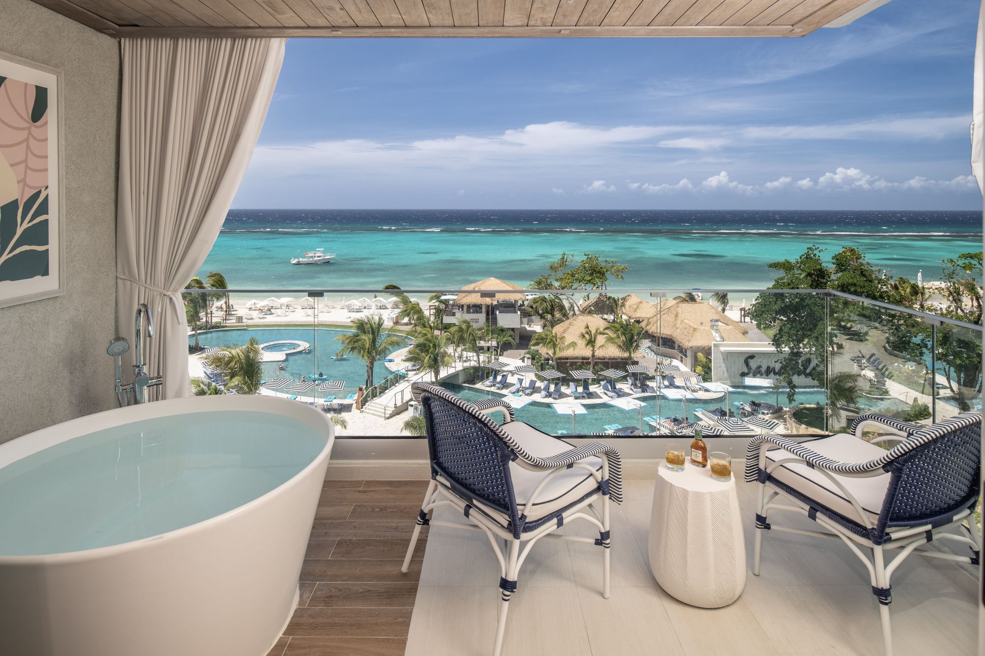 tb-tub-sandals-dunns-river-room--1-