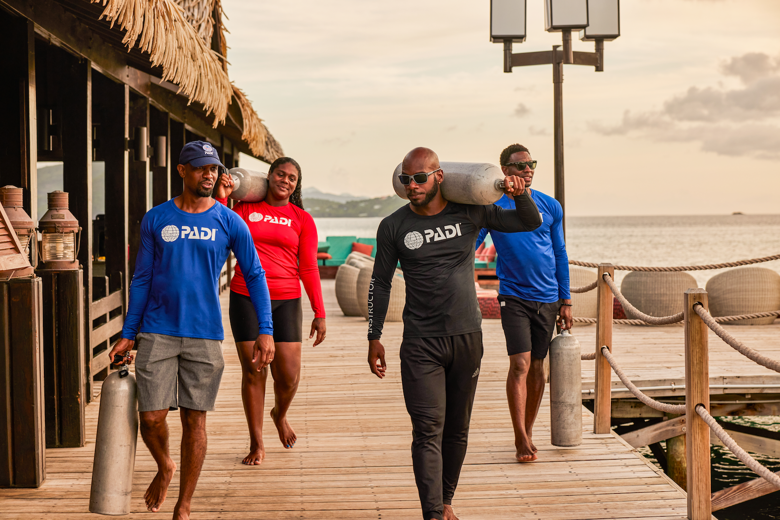 PNG-Version-Saint-Lucia-Scuba-PADI-Instructors-Walking-Tanks-18