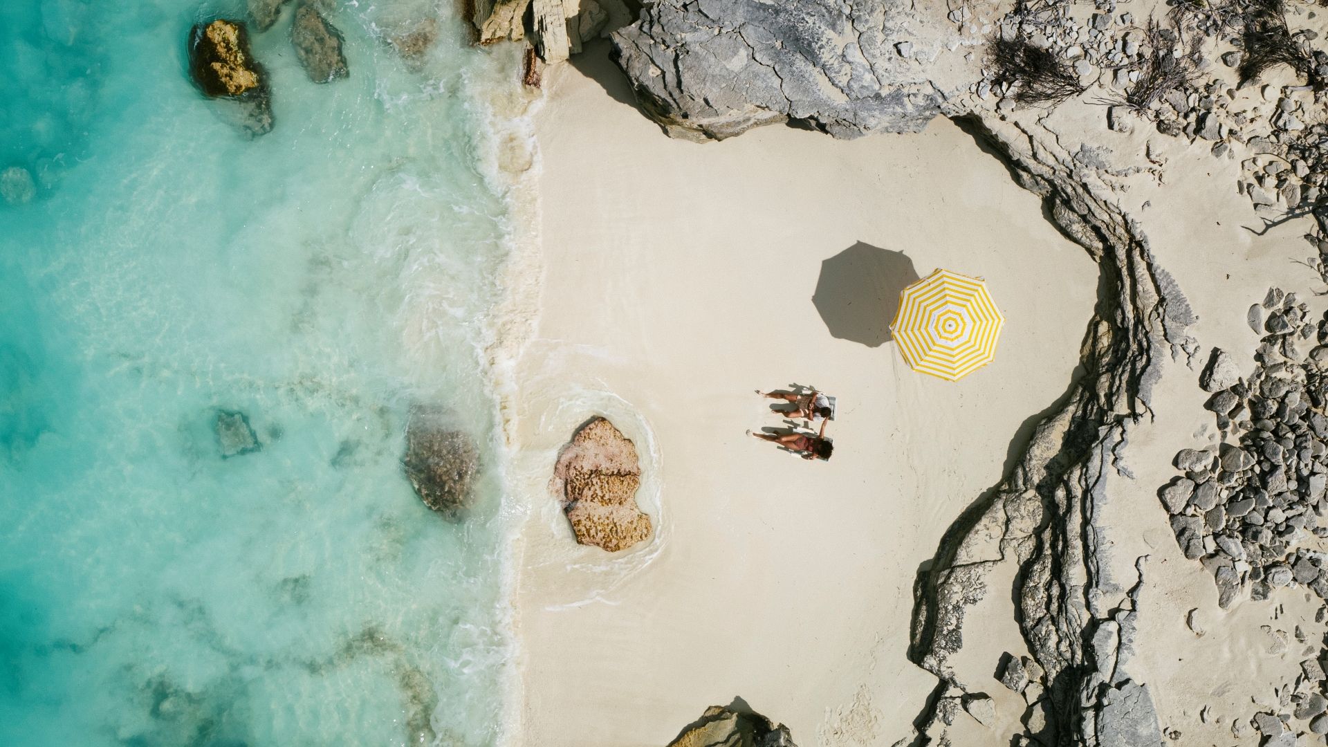 BTC-Lifestyle-Couple-Beach-Shore