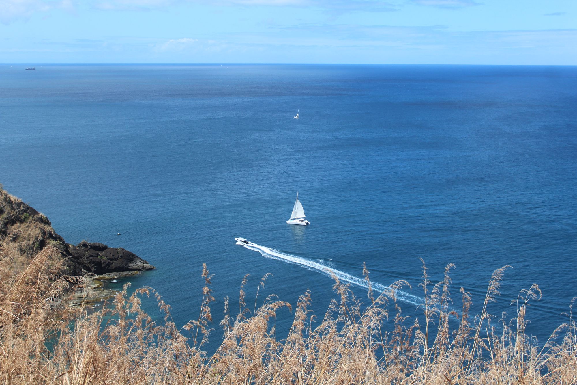 boat-in-ocean-pigeon-island-saint-lucia