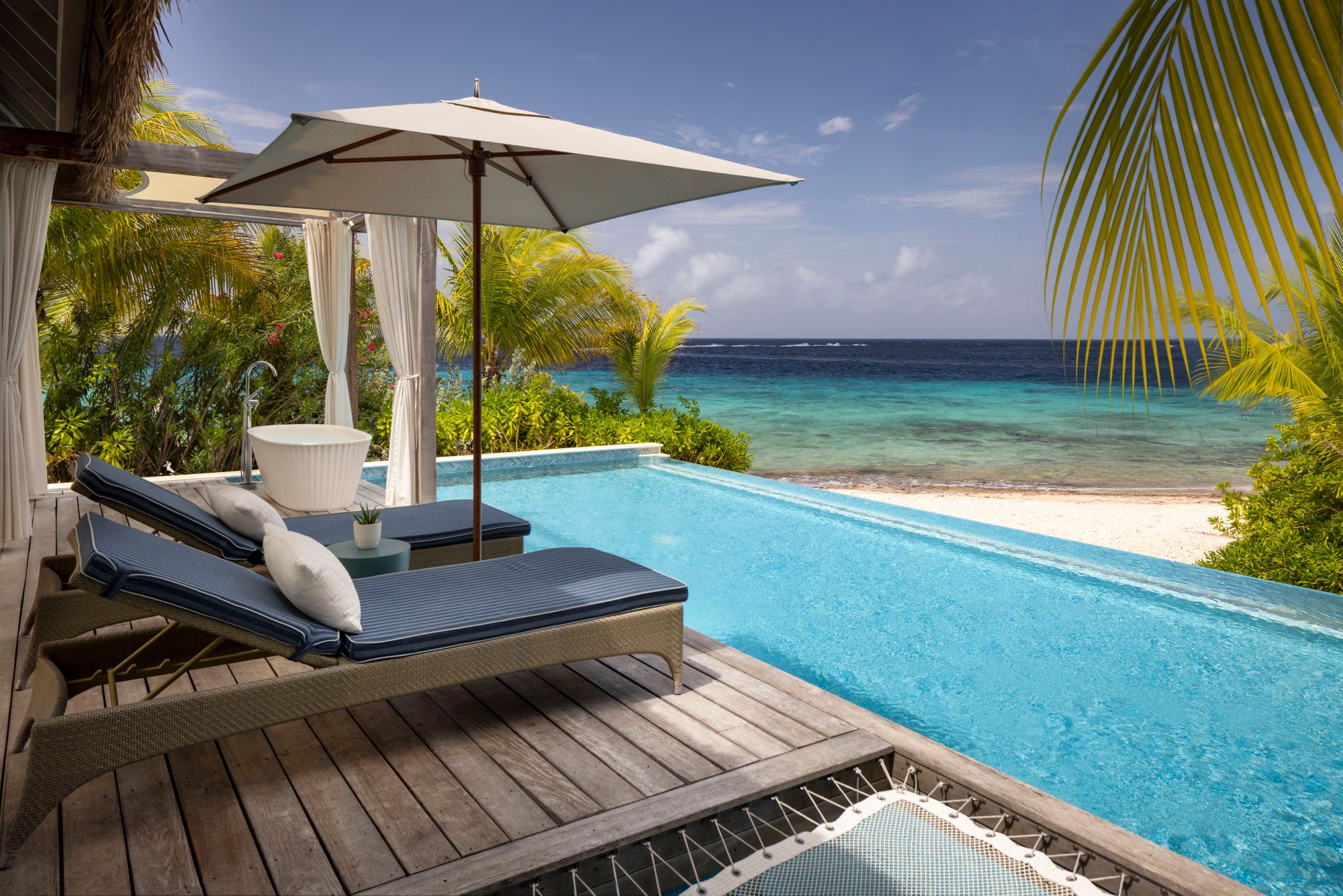 JPG-Version-SCR-Room-ASP-Patio-2