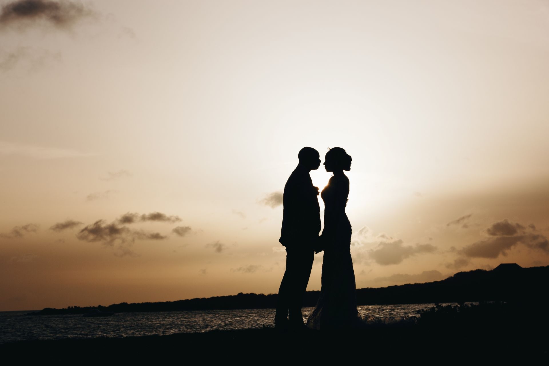 caribbean-wedding-couple-sunset-silhouette-1